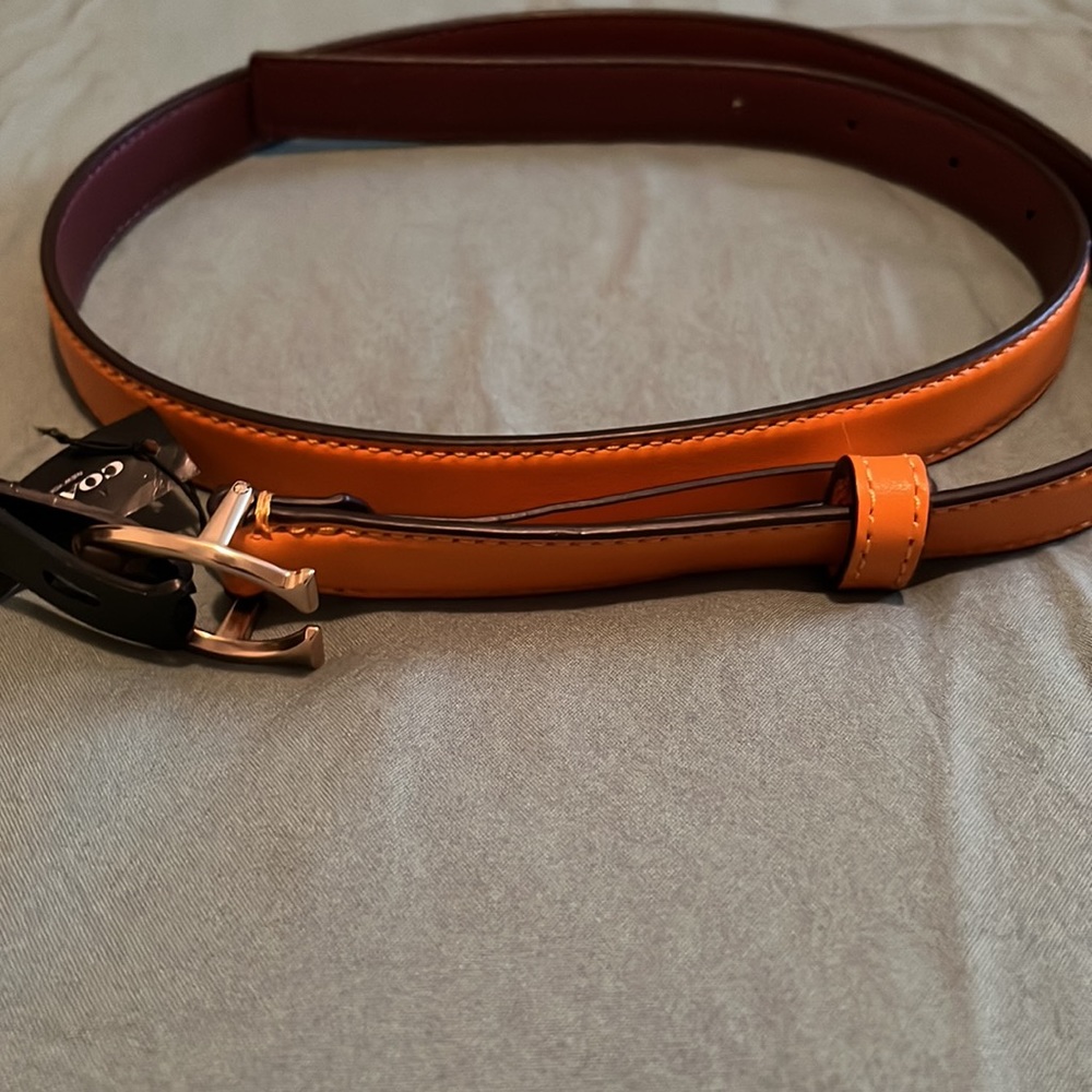 NEW AUTHENTIC COACH LEATHER BELT SZ SM. - Picture 3 of 4
